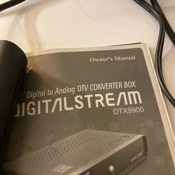 Converter box - Picture 1 of 10